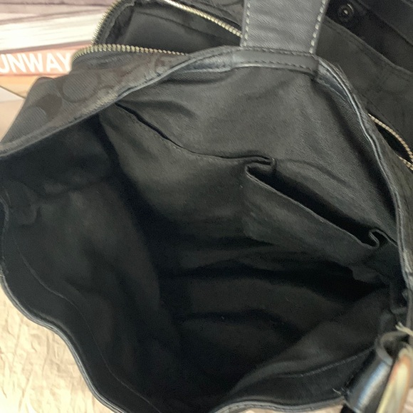 EUC Coach Hobo Shoulder Bag - Picture 10 of 16